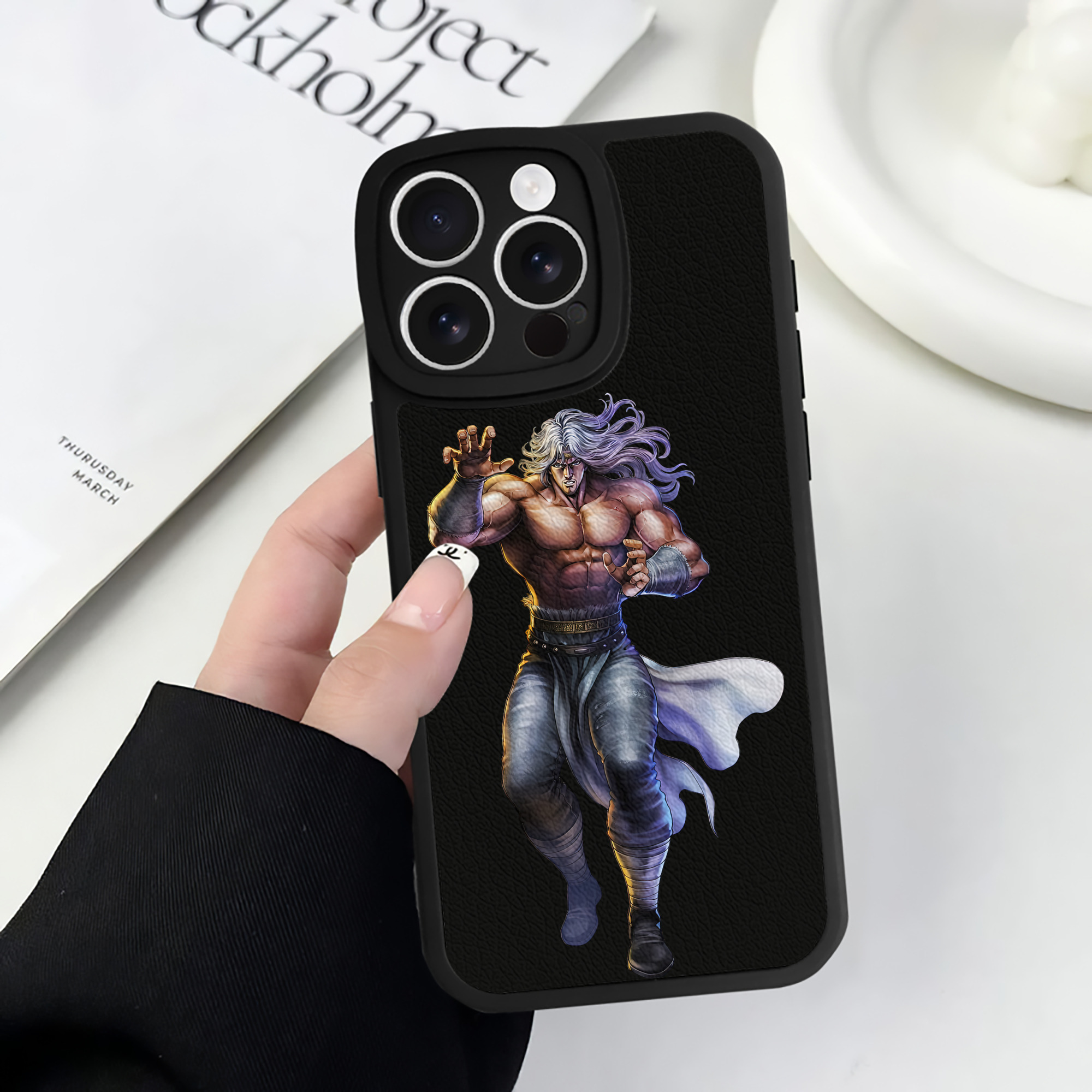（画像用） 北斗の拳 Fist of the North Star 【iPhone 16シリーズ対応】シリコンスマホケース（レザー調） 材質：シリコン
